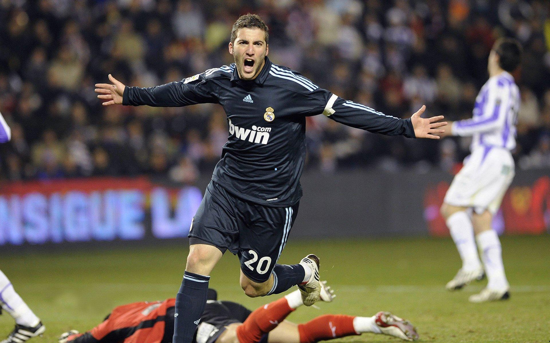 曼联官方确认卡里克出任临时主帅 任期至本赛季结束